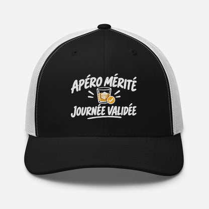 Casquette Trucker, brodée « Apéro mérité, journée validée », en Noir, vue de face, image 9