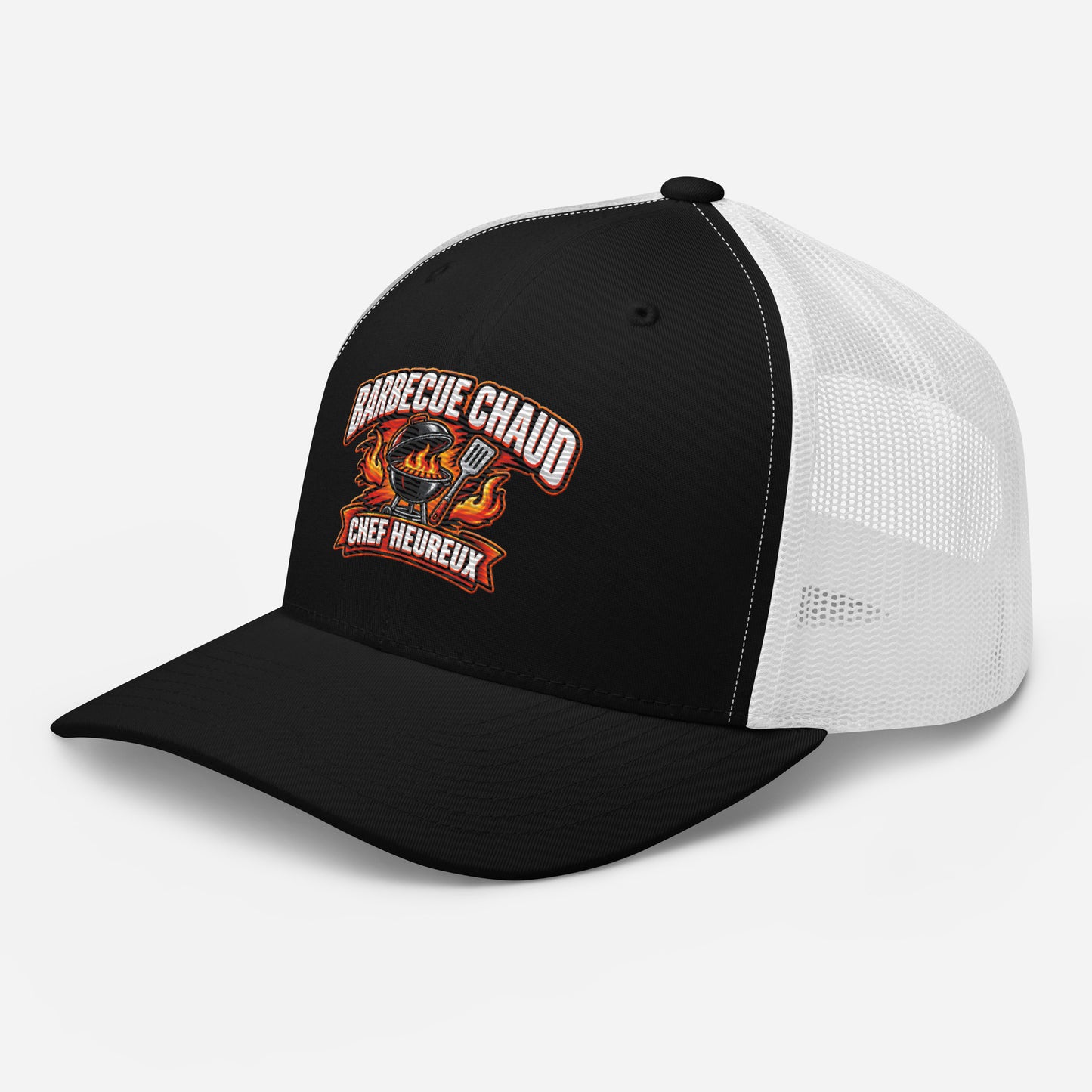 Casquette Trucker, brodée « Barbecue chaud, chef heureux », en Noir, vue de trois quarts, image 11