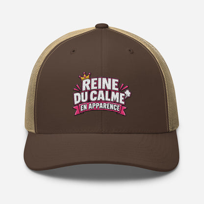 Casquette Trucker, brodée « Reine du calme, en apparence », en Kaki, vue de face, image 45