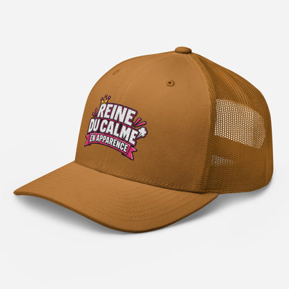 Casquette Trucker, brodée « Reine du calme, en apparence », en Caramel, vue de trois quarts, image 65