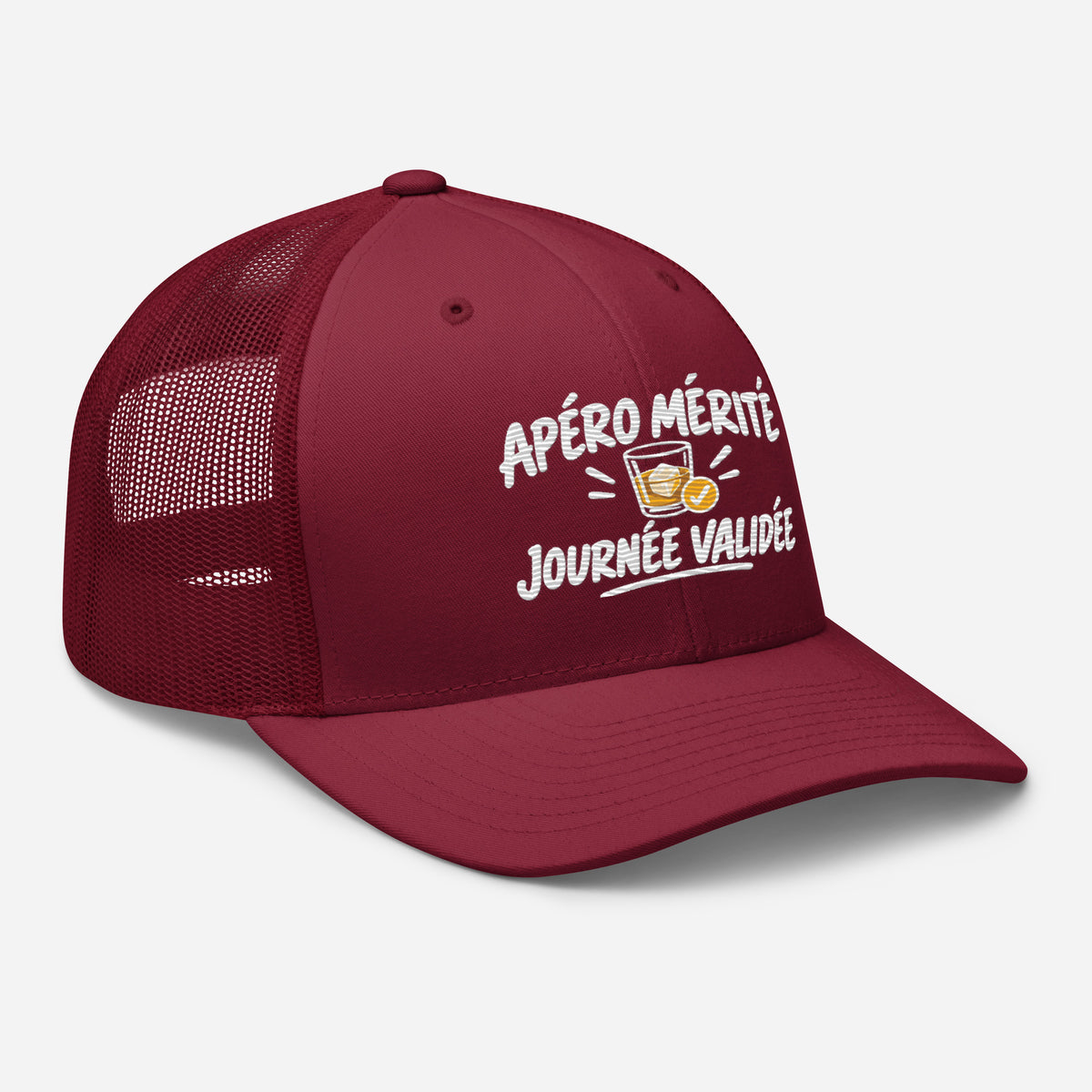 Casquette Trucker, brodée « Apéro mérité, journée validée », en Canneberge, vue de trois quarts, image 37