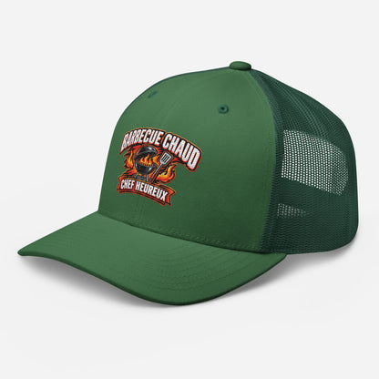 Casquette Trucker, brodée « Barbecue chaud, chef heureux », vue de trois quarts, image 59