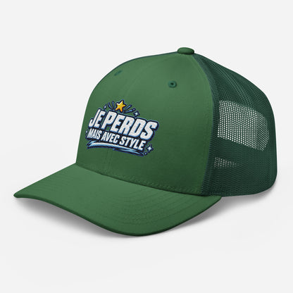 Casquette Trucker, brodée « Je perds mais avec style », vue de trois quarts, image 58