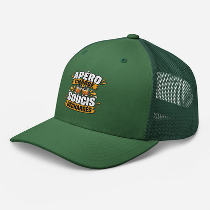 Casquette Trucker, brodée « Apéro chargé, soucis déchargés », vue de trois quarts, image 59