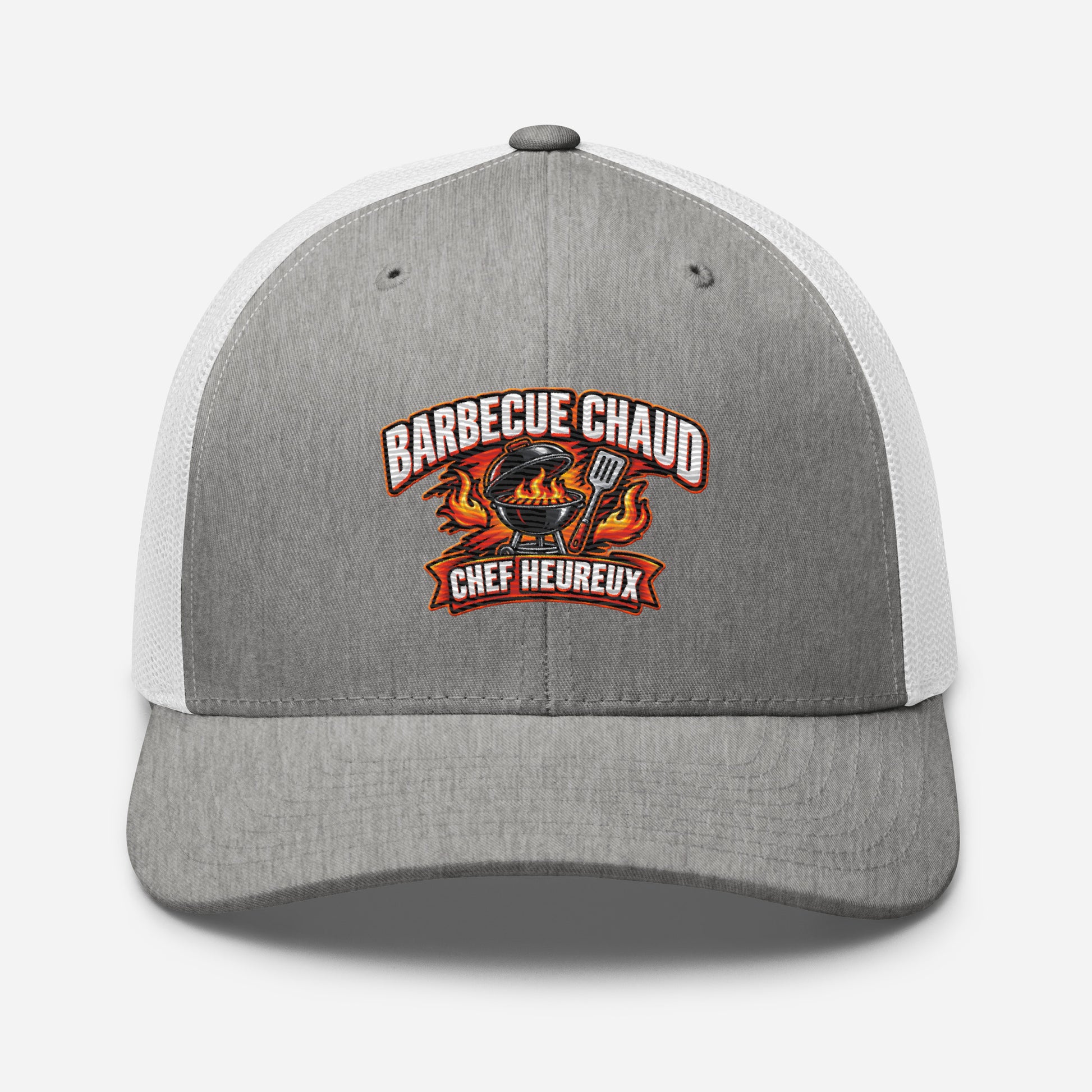 Casquette Trucker, brodée « Barbecue chaud, chef heureux », en Heather Grey/White, vue de face, image 74