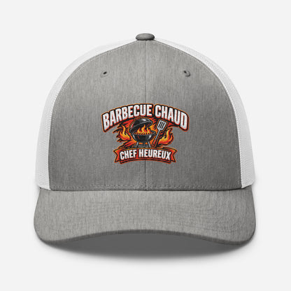 Casquette Trucker, brodée « Barbecue chaud, chef heureux », en Heather Grey/White, vue de face, image 74