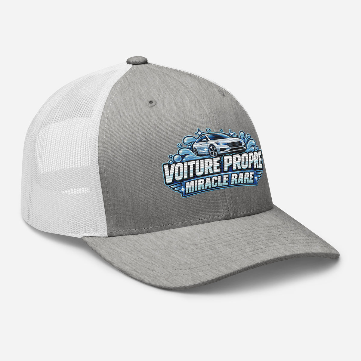 Casquette Trucker, brodée « Voiture propre, miracle rare », en Heather Grey/White, vue de trois quarts, image 78