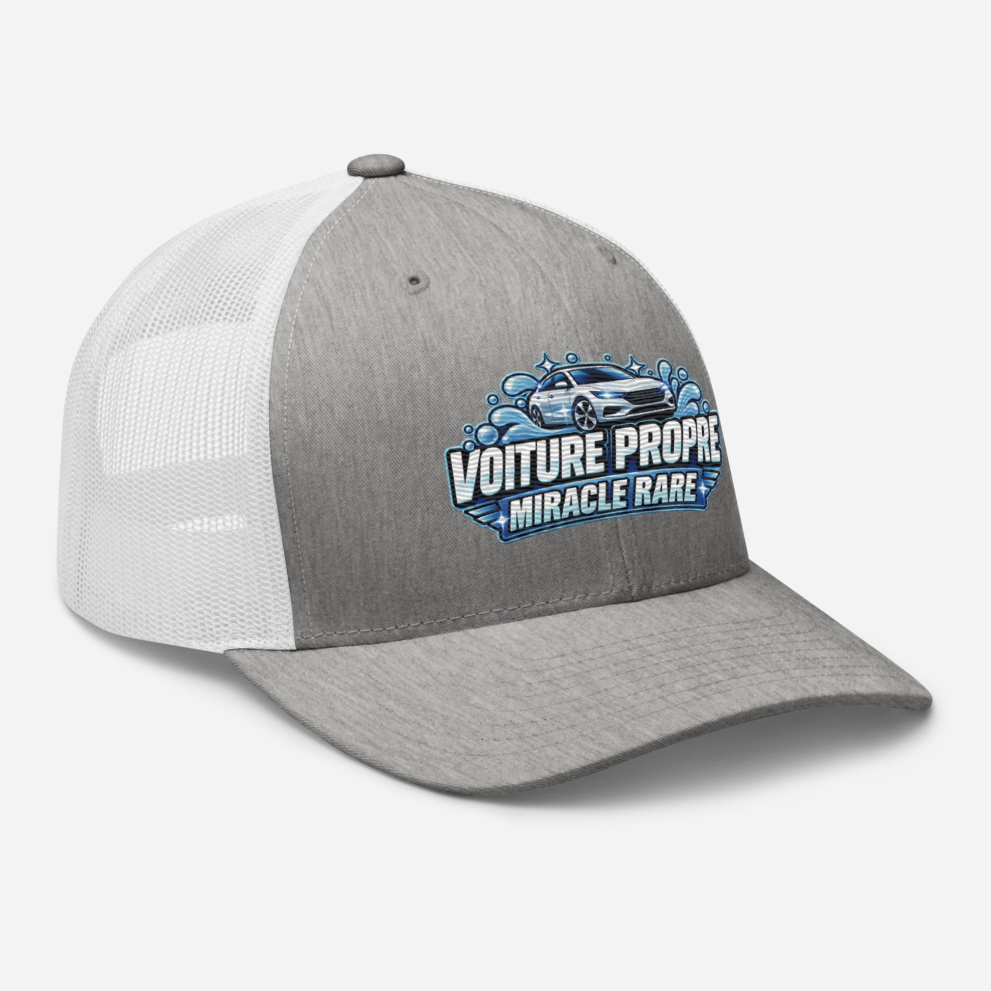 Casquette Trucker, brodée « Voiture propre, miracle rare », en Heather Grey/White, vue de trois quarts, image 78