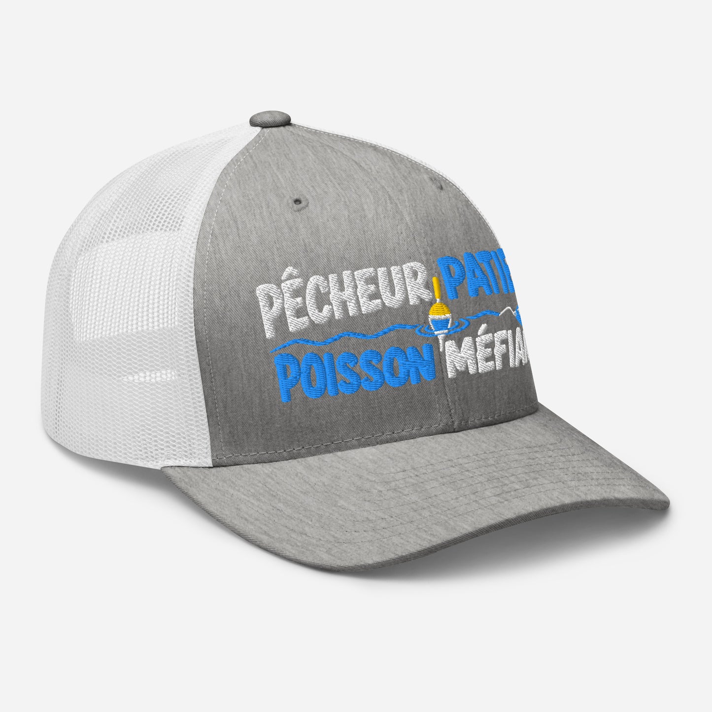 Casquette Trucker, brodée « Pêcheur patient, poisson méfiant », en Heather Grey/White, vue de trois quarts, image 78