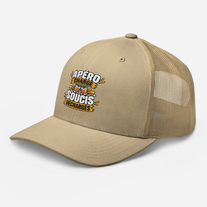 Casquette Trucker, brodée « Apéro chargé, soucis déchargés », en Kaki, vue de trois quarts, image 88