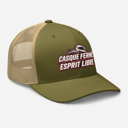 Casquette Trucker, brodée « Casque fermé, esprit libre », en Kaki, vue de trois quarts, image 96