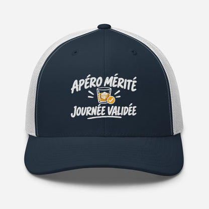 Casquette Trucker, brodée « Apéro mérité, journée validée », en Bleu Marine, vue de face, image 21