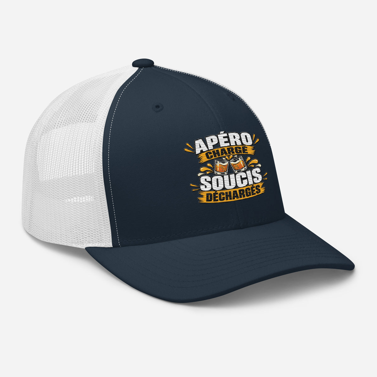 Casquette Trucker, brodée « Apéro chargé, soucis déchargés », en Bleu Marine, vue de trois quarts, image 25