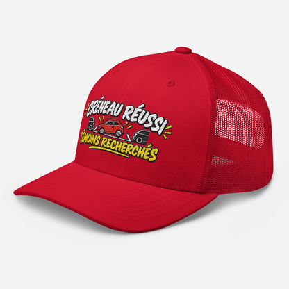 Casquette Trucker, brodée « Créneau réussi, Témoins recherchés », en Rouge, vue de trois quarts, image 41