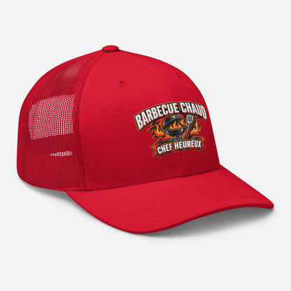Casquette Trucker, brodée « Barbecue chaud, chef heureux », en Rouge, vue de trois quarts, image 43