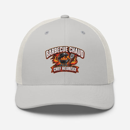Casquette Trucker, brodée « Barbecue chaud, chef heureux », vue de face, image 79