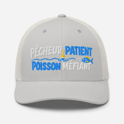 Casquette Trucker, brodée « Pêcheur patient, poisson méfiant », vue de face, image 79