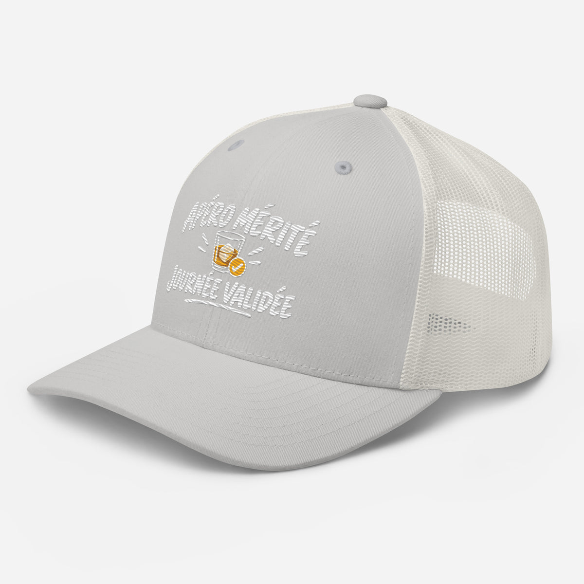 Casquette Trucker, brodée « Apéro mérité, journée validée », vue de trois quarts, image 82