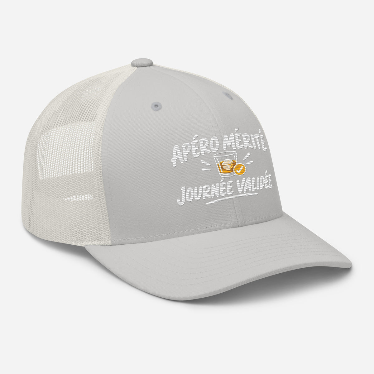 Casquette Trucker, brodée « Apéro mérité, journée validée », vue de trois quarts, image 84