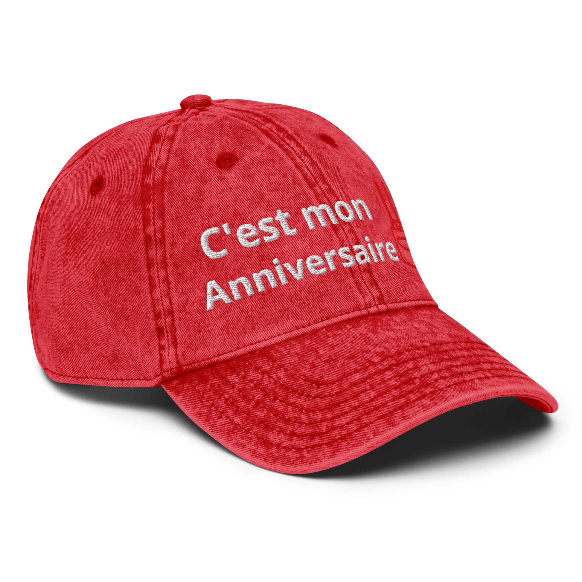 Casquette Baseball, brodée « C'est mon anniversaire », en Rouge, vue de trois quarts, image 25
